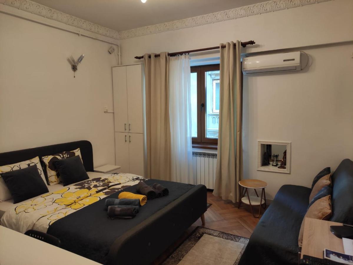 Royal Studio In Old Town Bukarest Exterior foto